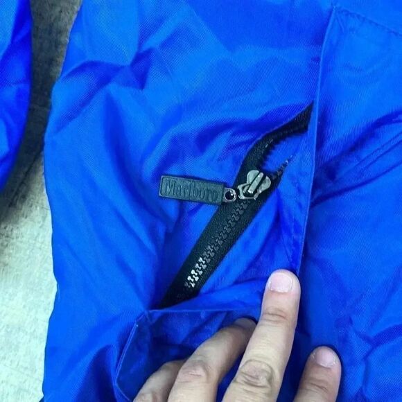 Vintage Marlboro Windbreaker Jacket Blue Full Zip Hooded Men’s - Picture 2 of 12